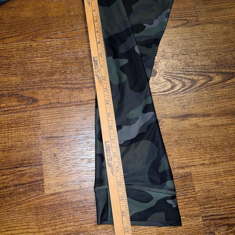 LAST CALL Old Navy Active Green Gray Camo Performance Cuffed Joggers Size S - Picture 11 of 12